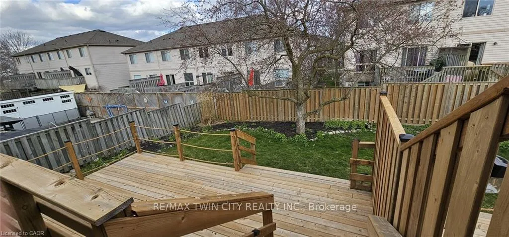 Photo 18 of 8 Roseneath Crescent, Kitchener — HOMEH
