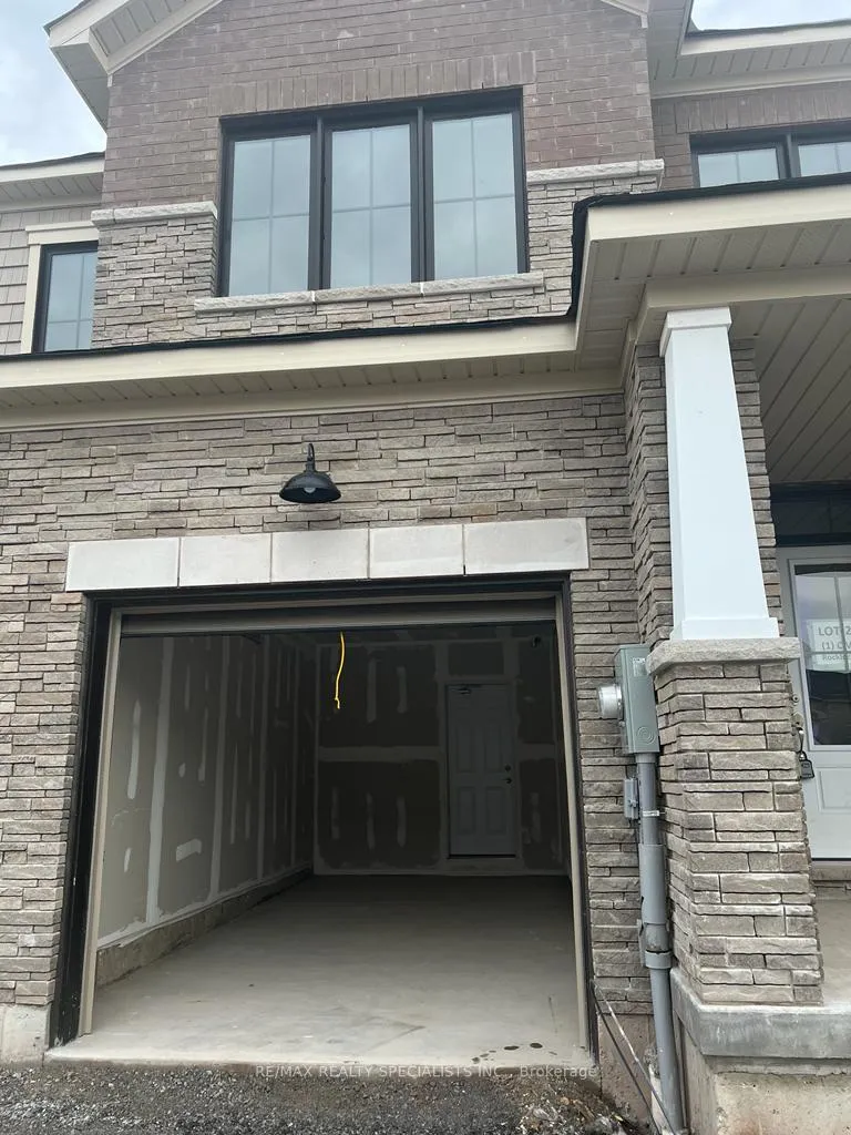 Photo 2 of 46 Rowlock St Street, Welland, Dain City — HOMEH