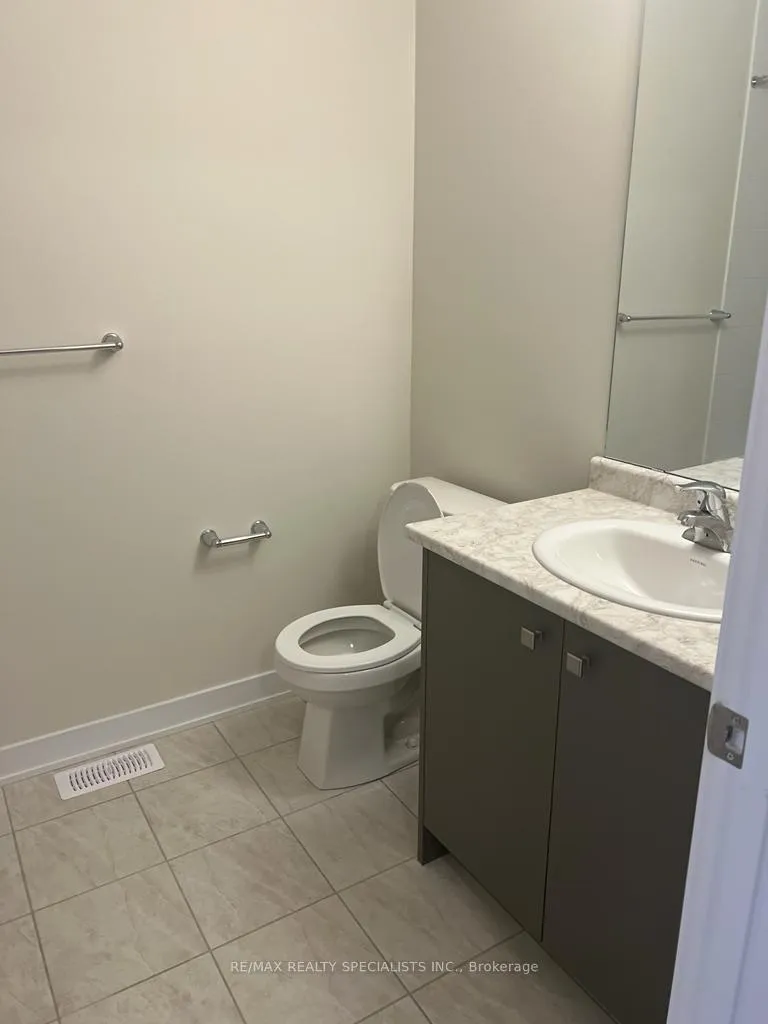 Photo 13 of 46 Rowlock St Street, Welland, Dain City — HOMEH
