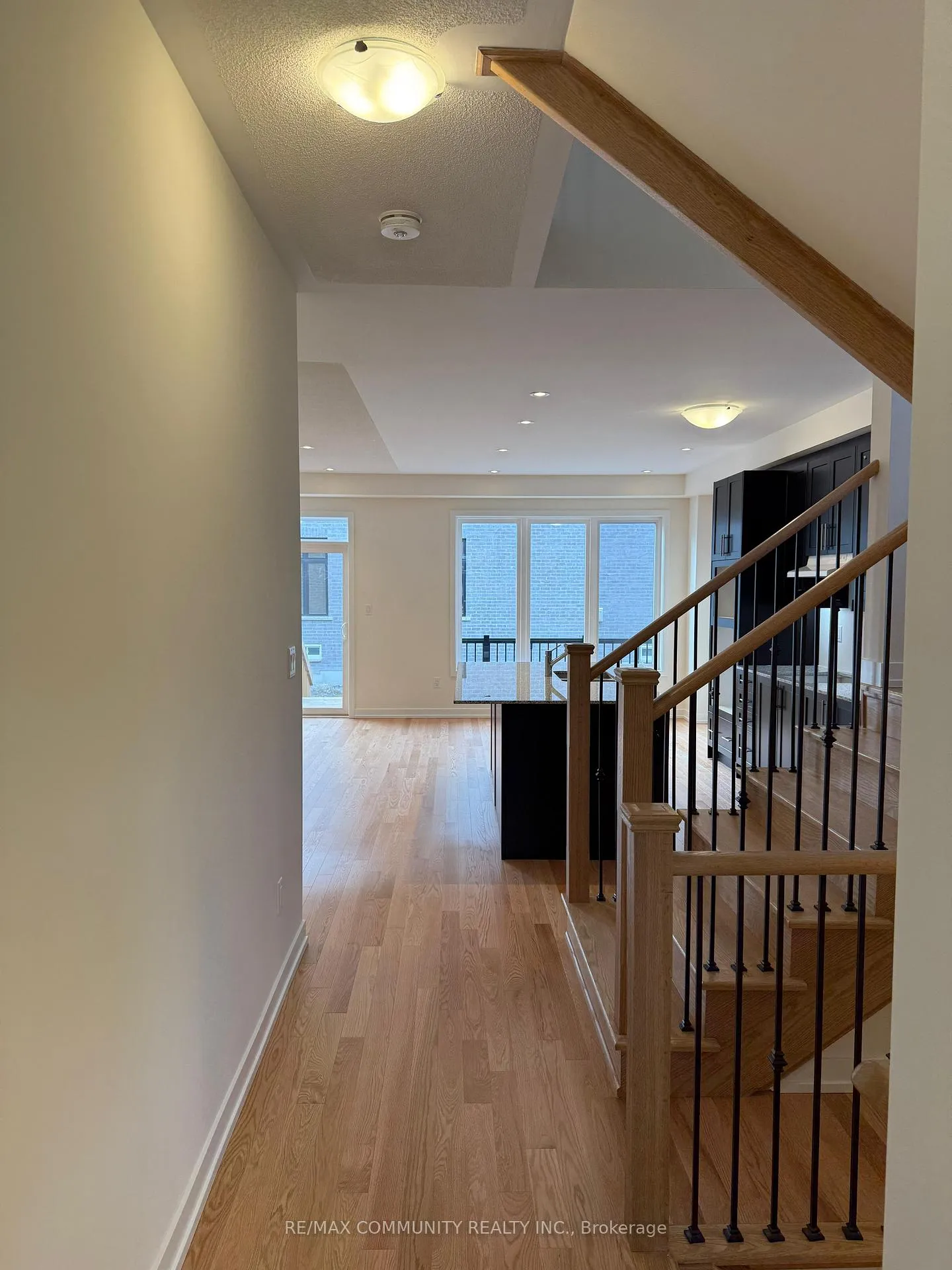 Photo 2 of 2104 Hallandale Street, Oshawa, Kedron — HOMEH