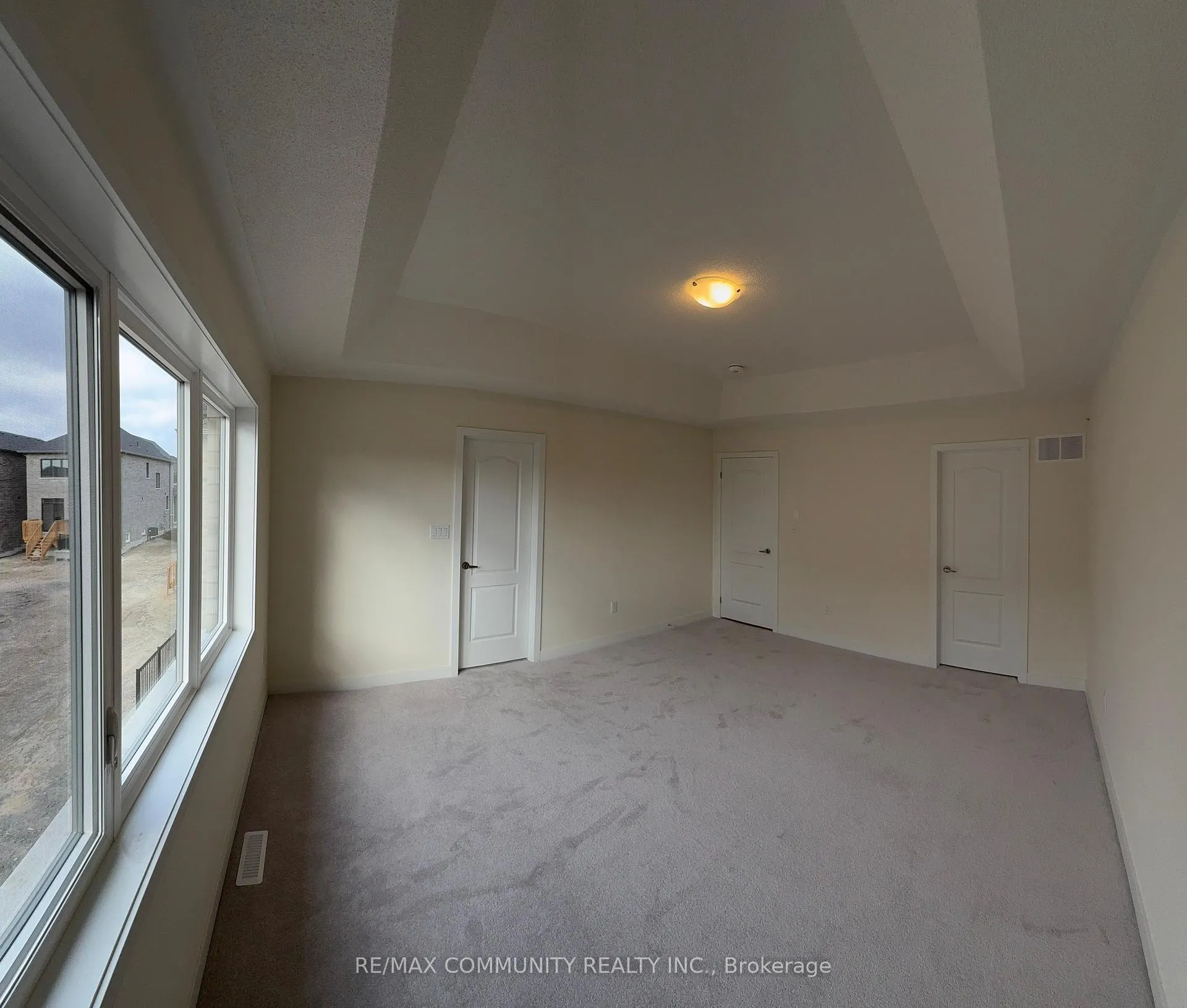Photo 10 of 2104 Hallandale Street, Oshawa, Kedron — HOMEH