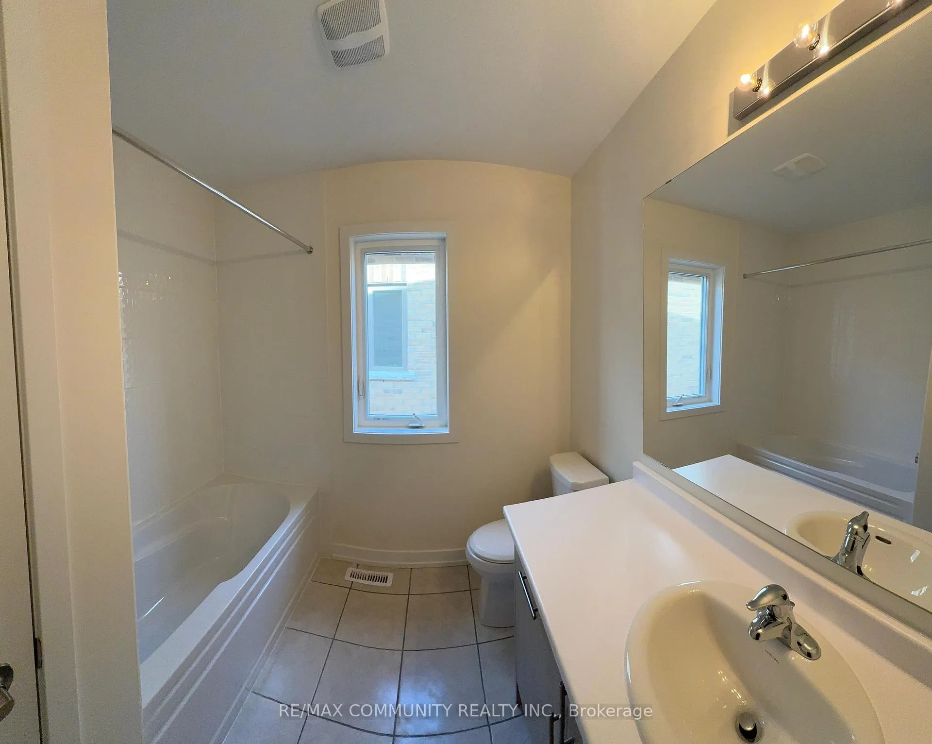 Photo 12 of 2104 Hallandale Street, Oshawa, Kedron — HOMEH