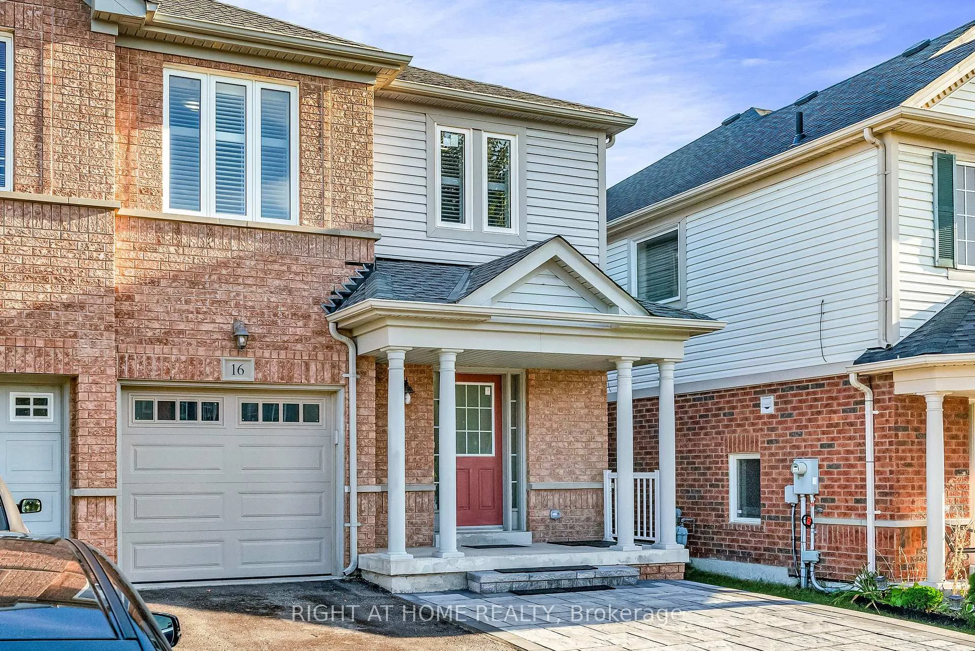 Photo 3 of 16 Warnford Circle, Ajax, Northeast Ajax — HOMEH