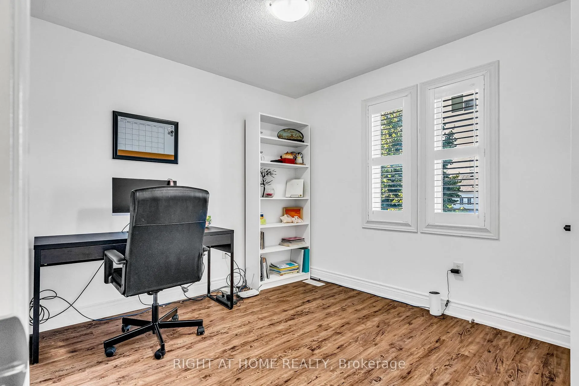 Photo 38 of 16 Warnford Circle, Ajax, Northeast Ajax — HOMEH