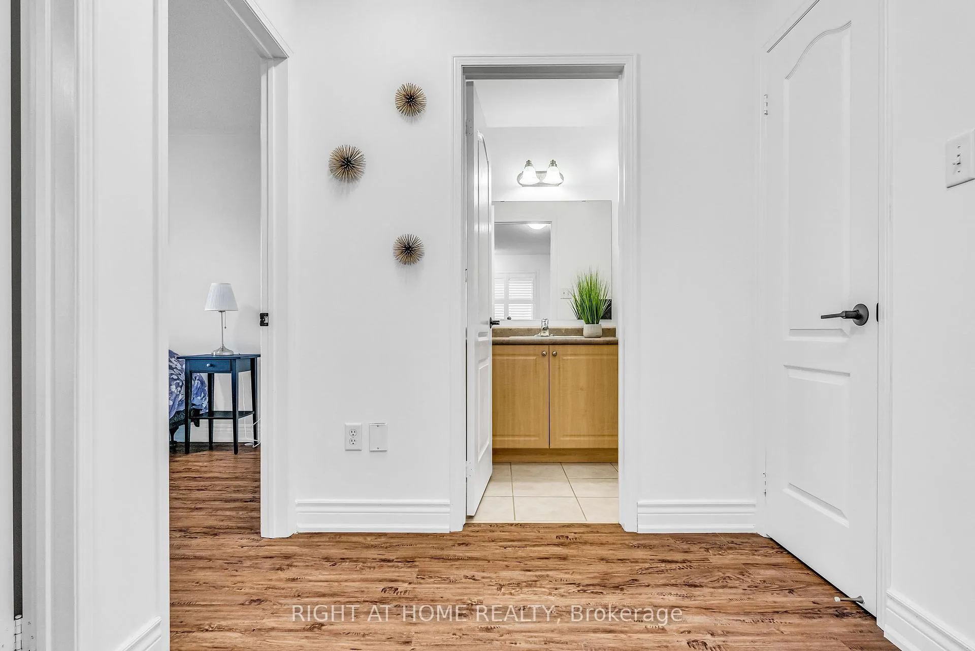 Photo 39 of 16 Warnford Circle, Ajax, Northeast Ajax — HOMEH