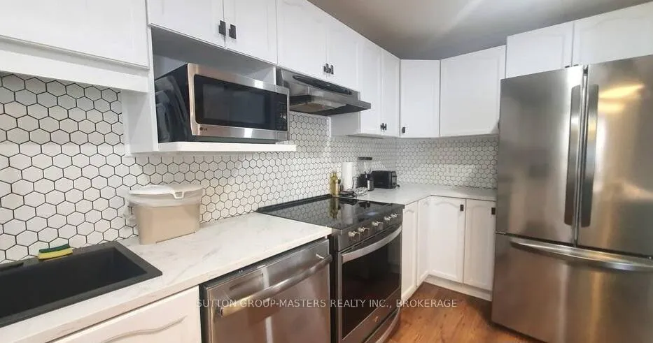 Photo 3 of 532 Magnolia Drive, Kingston, Kingston East (Incl Barret Crt) — HOMEH