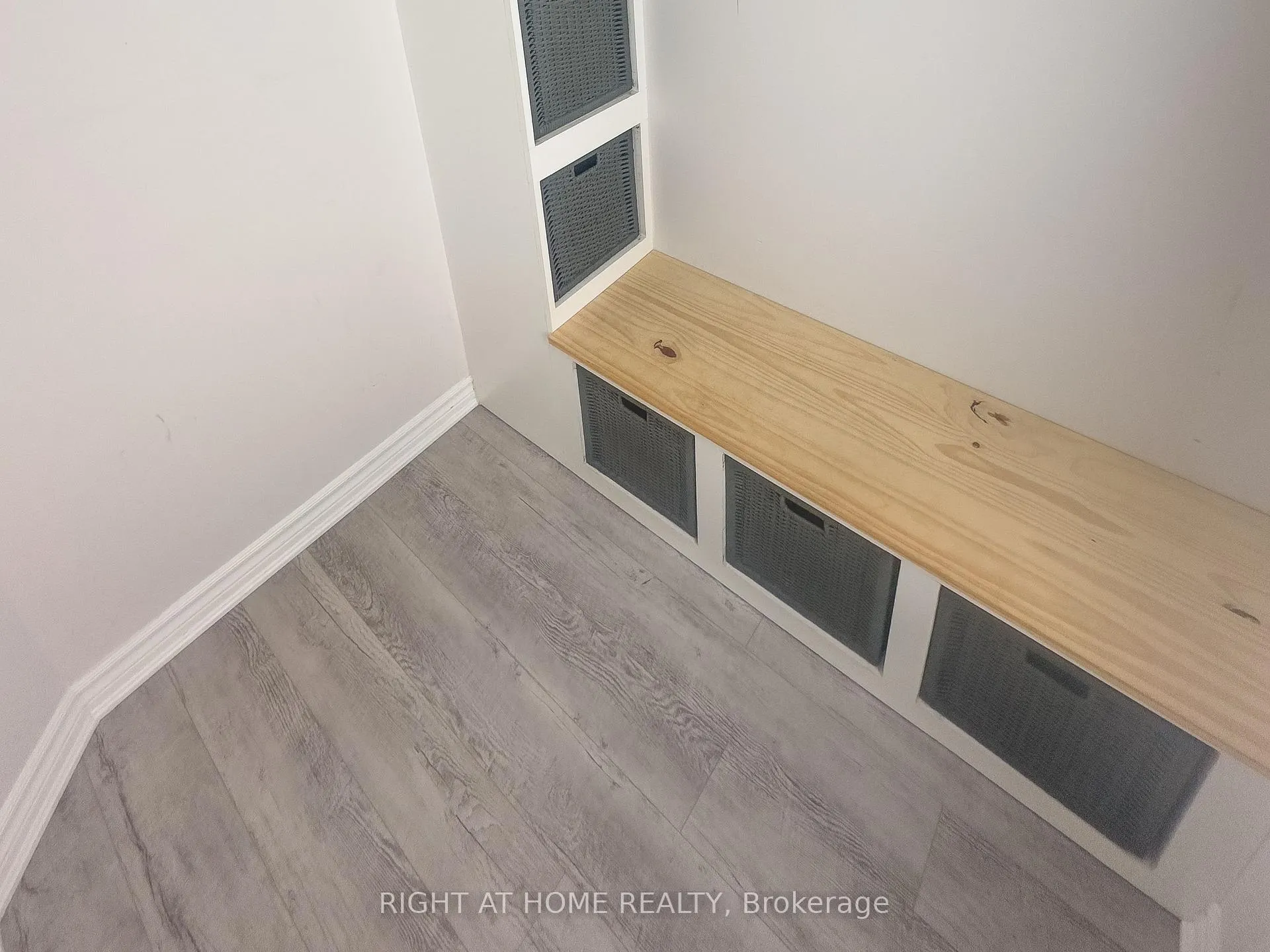 Photo 2 of 693 Rouncey Road, Ottawa, Kanata - Emerald Meadows/Trailwest — HOMEH