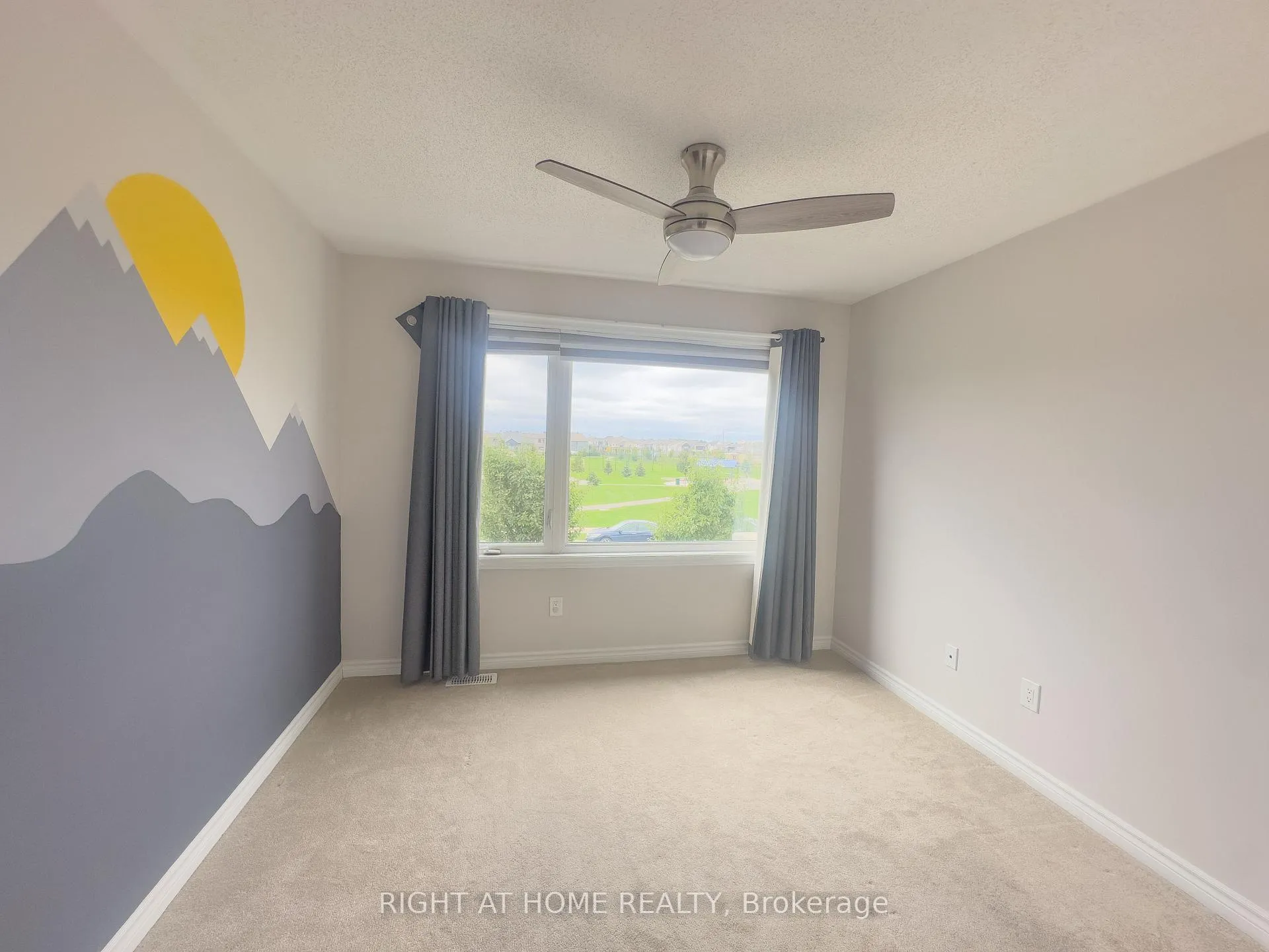 Photo 15 of 693 Rouncey Road, Ottawa, Kanata - Emerald Meadows/Trailwest — HOMEH