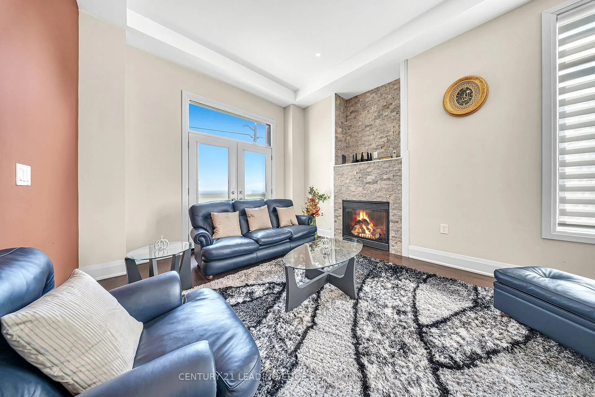 Photo 6 of 736 Hillview Crescent, Pickering, West Shore — HOMEH