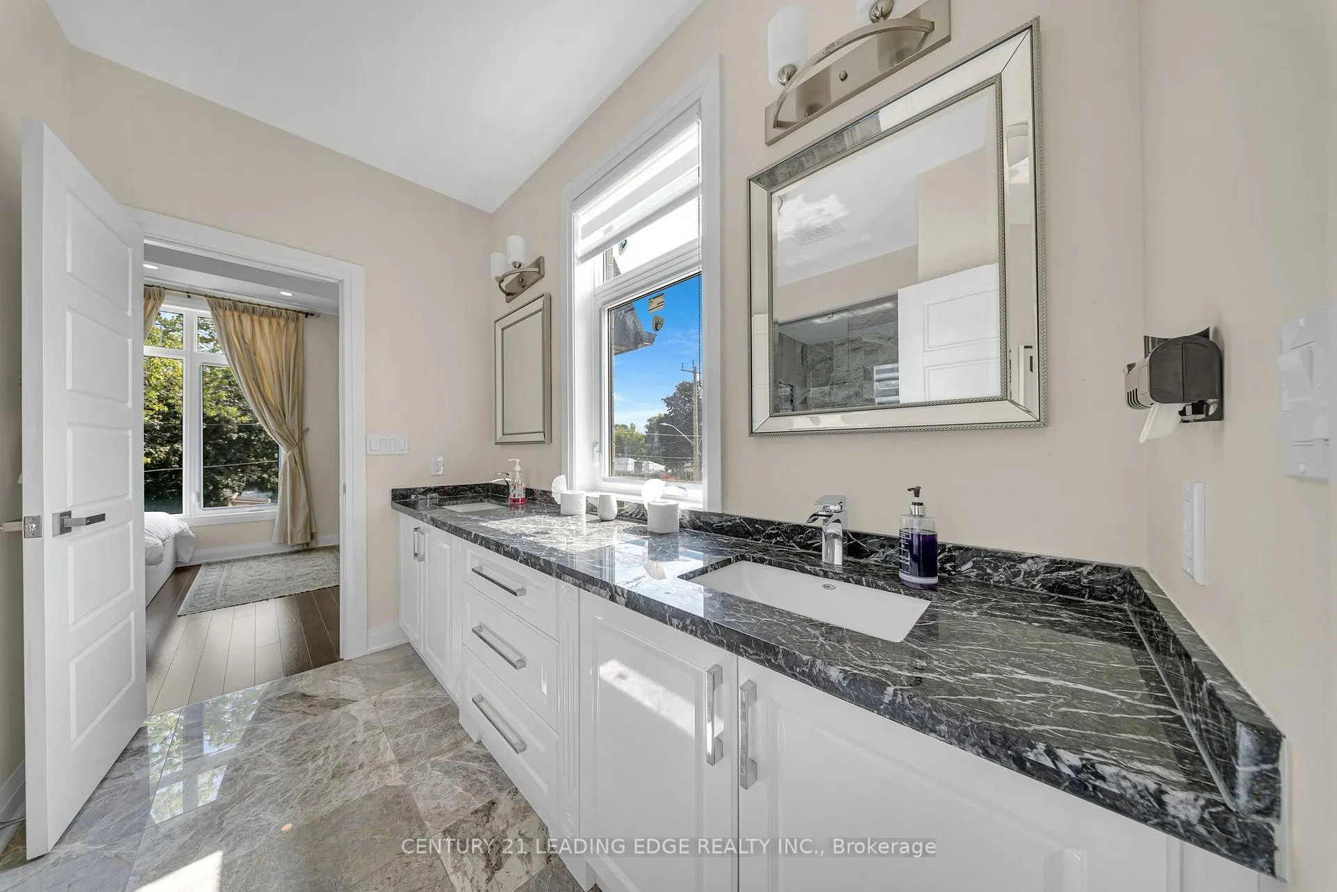 Photo 24 of 736 Hillview Crescent, Pickering, West Shore — HOMEH