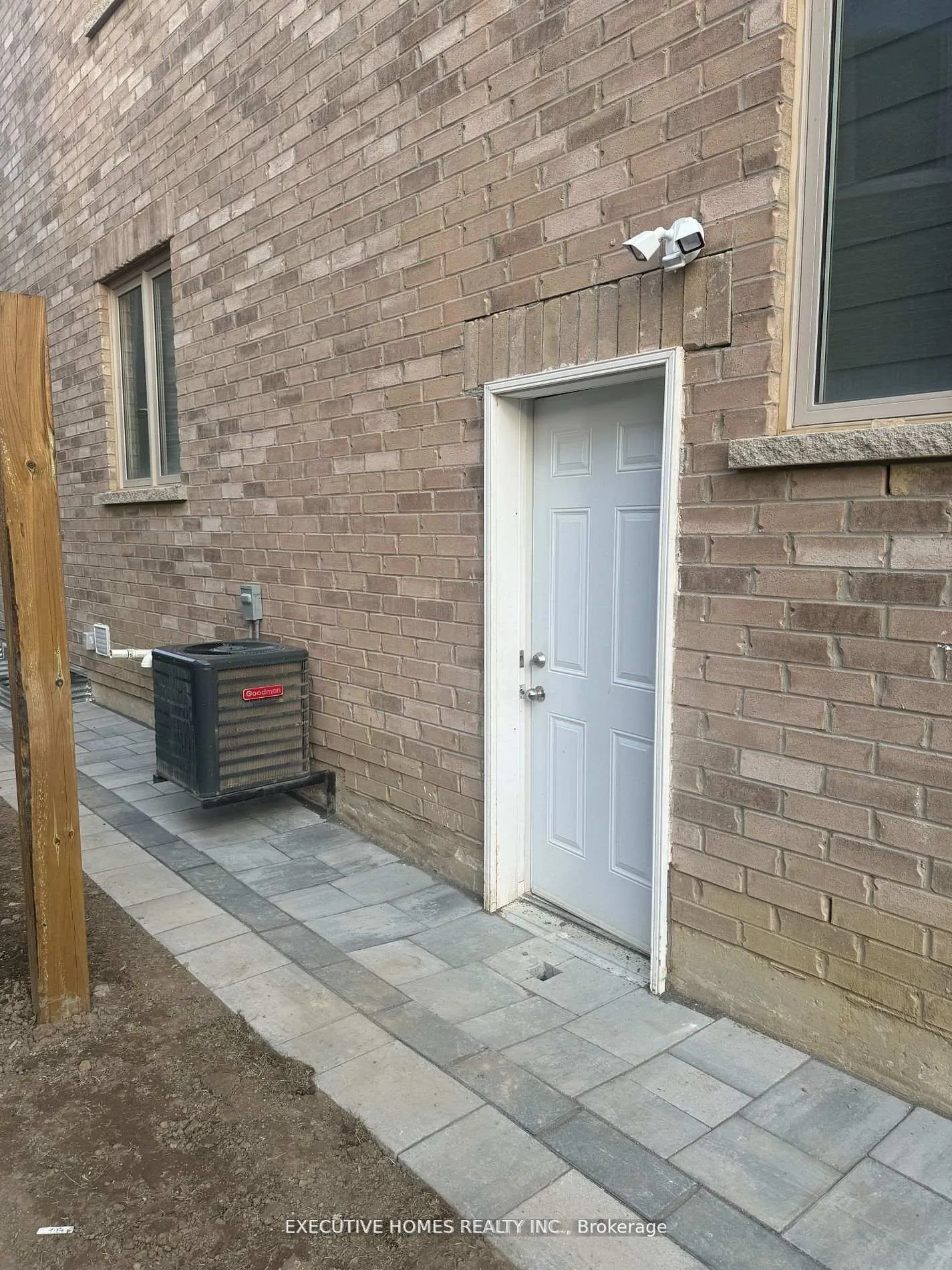Photo 2 of 3 Spinland Street, Caledon, Rural Caledon — HOMEH