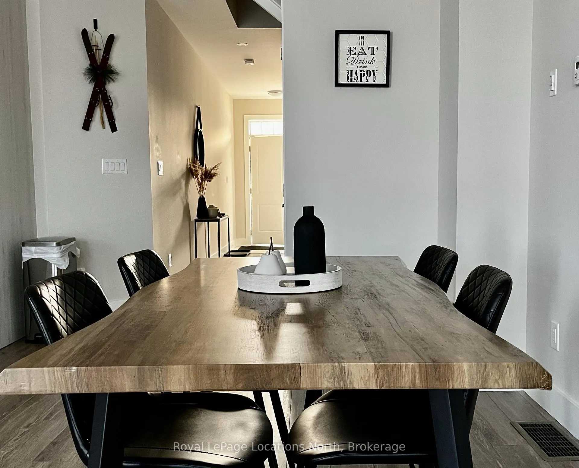 Photo 5 of 120 Black Willow Crescent, Blue Mountains — HOMEH
