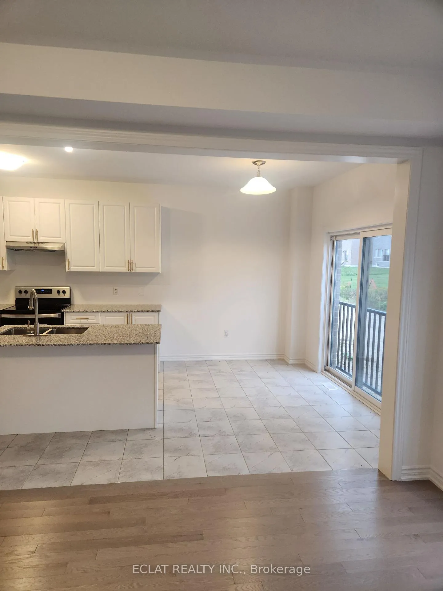 Photo 6 of 418 VanDusen Avenue E, Southgate — HOMEH