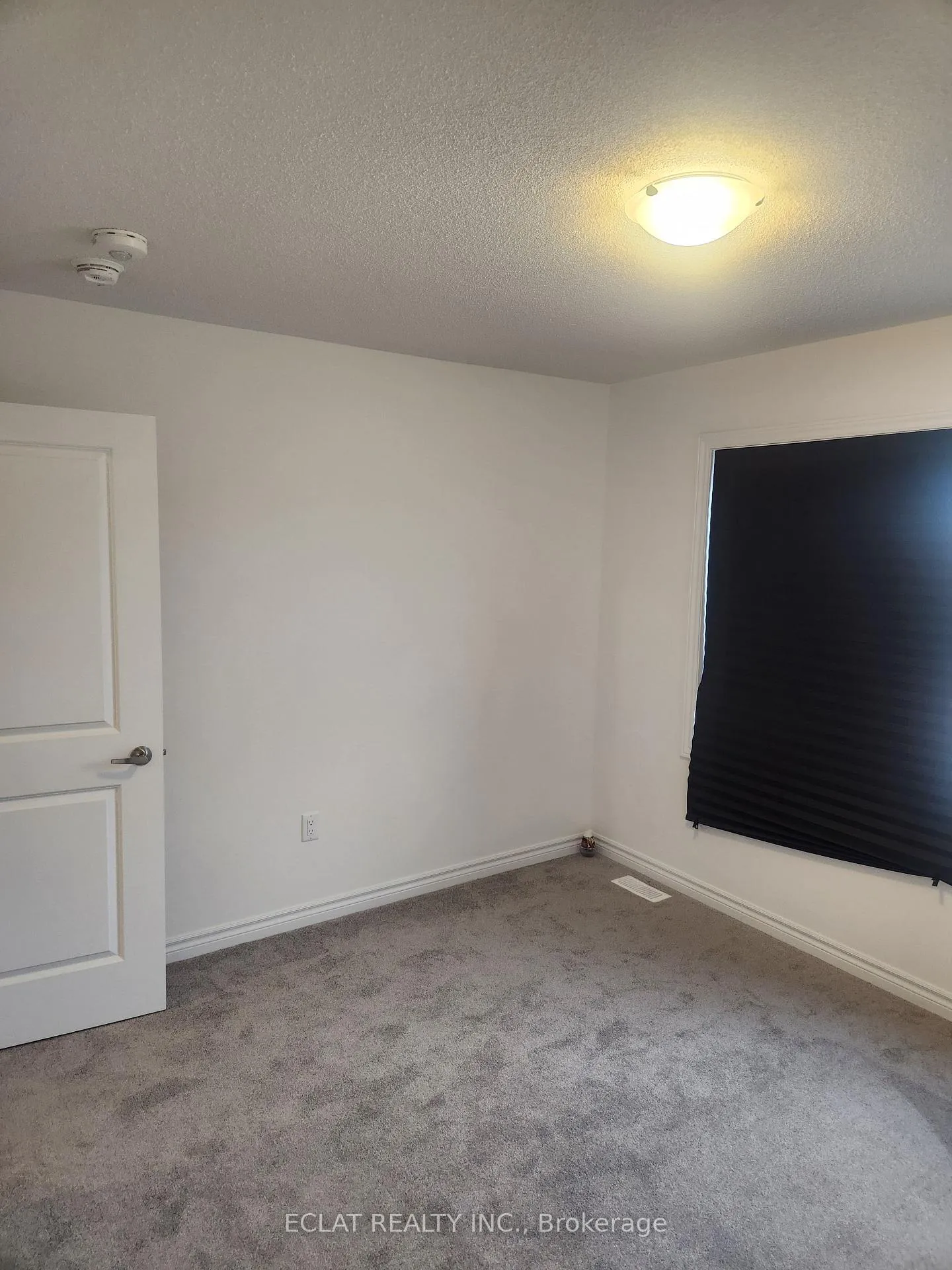 Photo 12 of 418 VanDusen Avenue E, Southgate — HOMEH