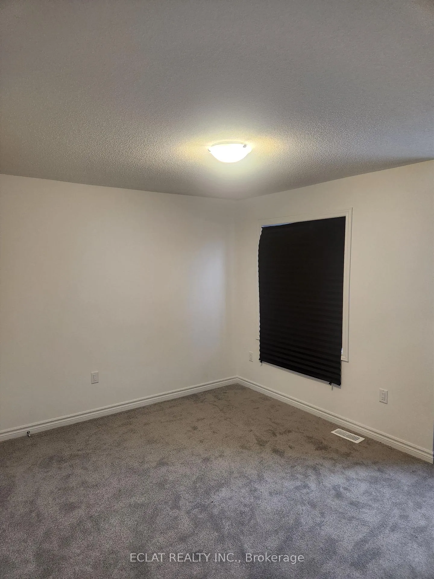 Photo 14 of 418 VanDusen Avenue E, Southgate — HOMEH