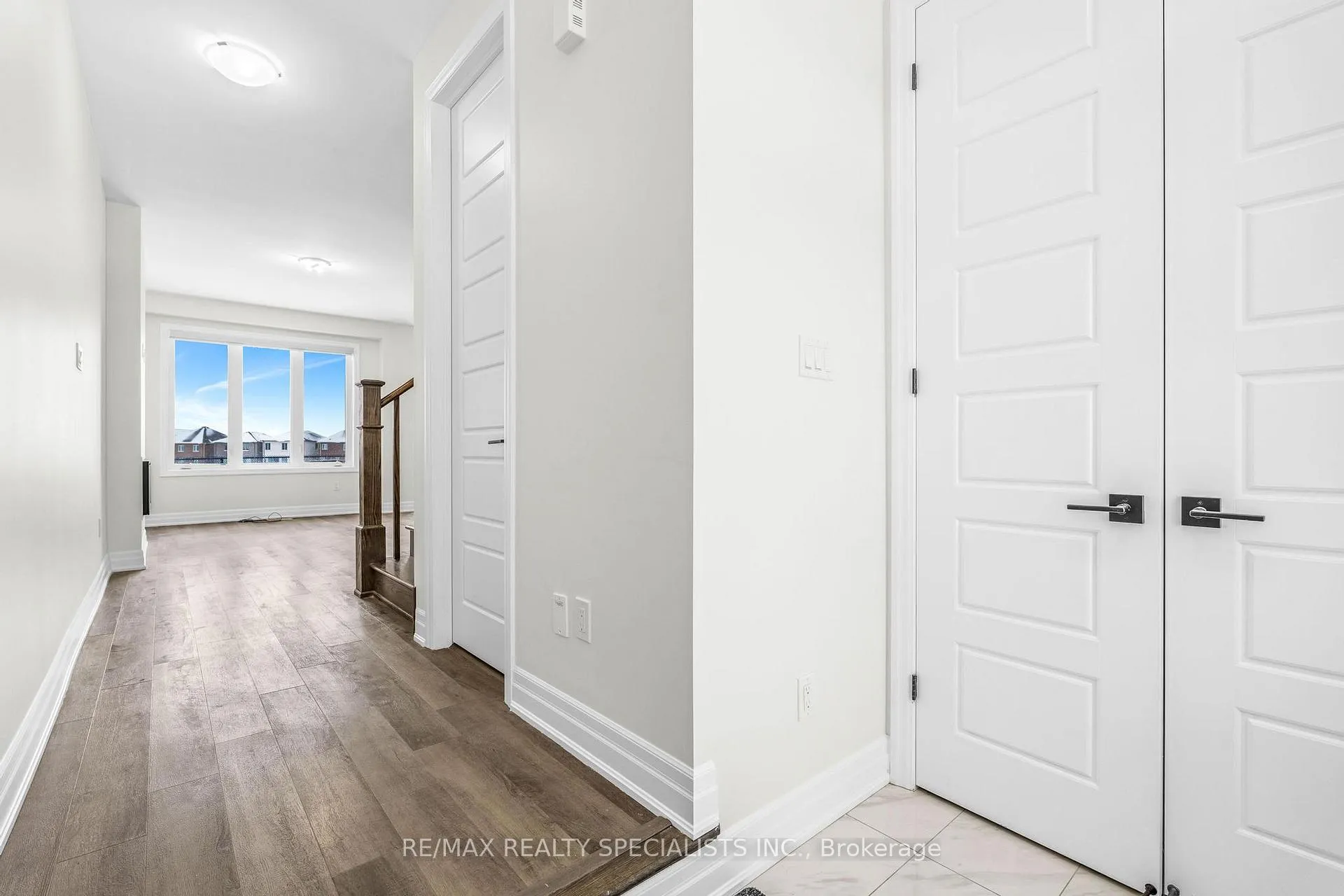 Photo 5 of 108 Forestwalk Street, Kitchener — HOMEH