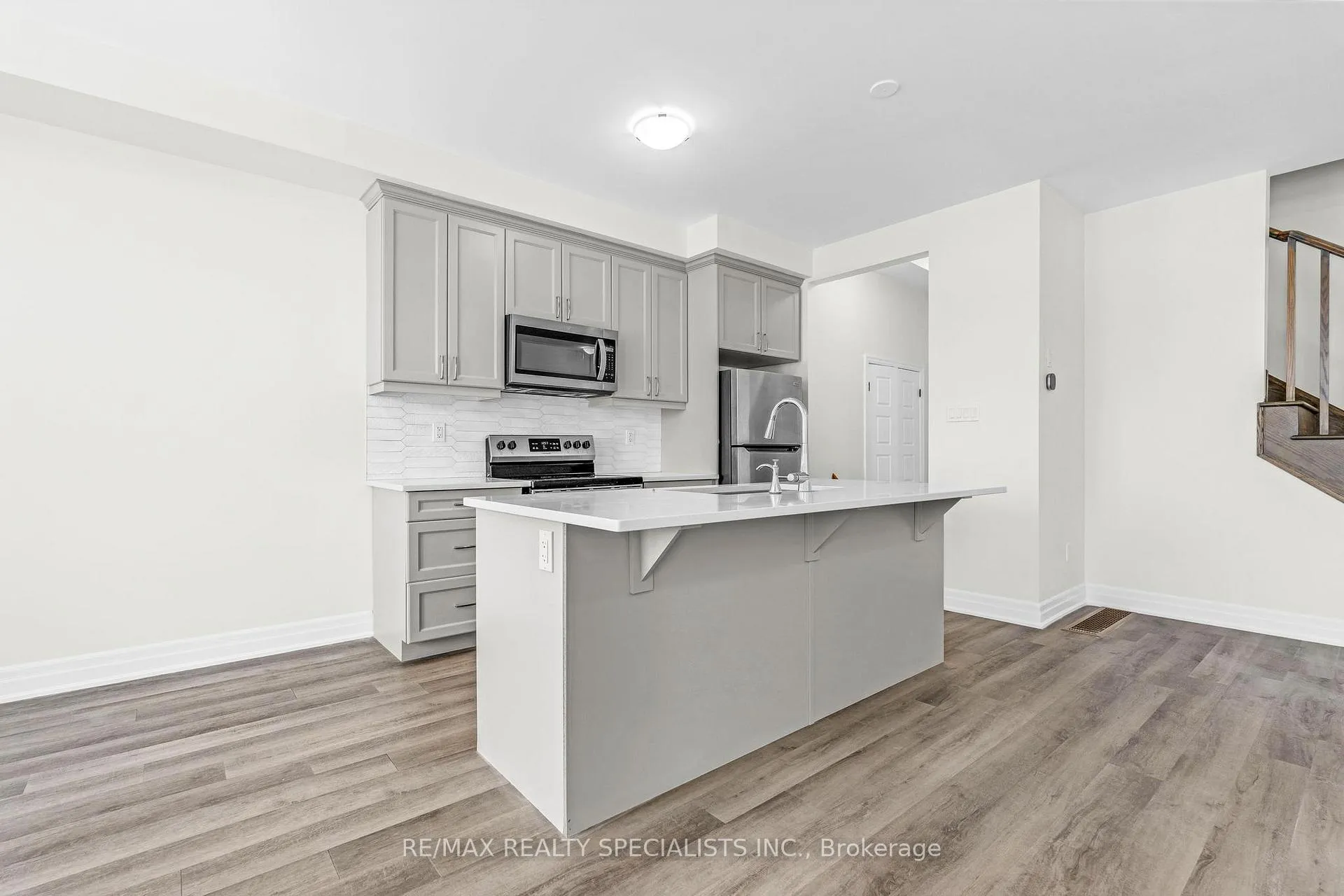 Photo 10 of 108 Forestwalk Street, Kitchener — HOMEH