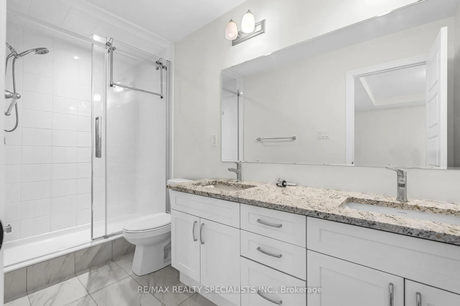 Photo 14 of 108 Forestwalk Street, Kitchener — HOMEH