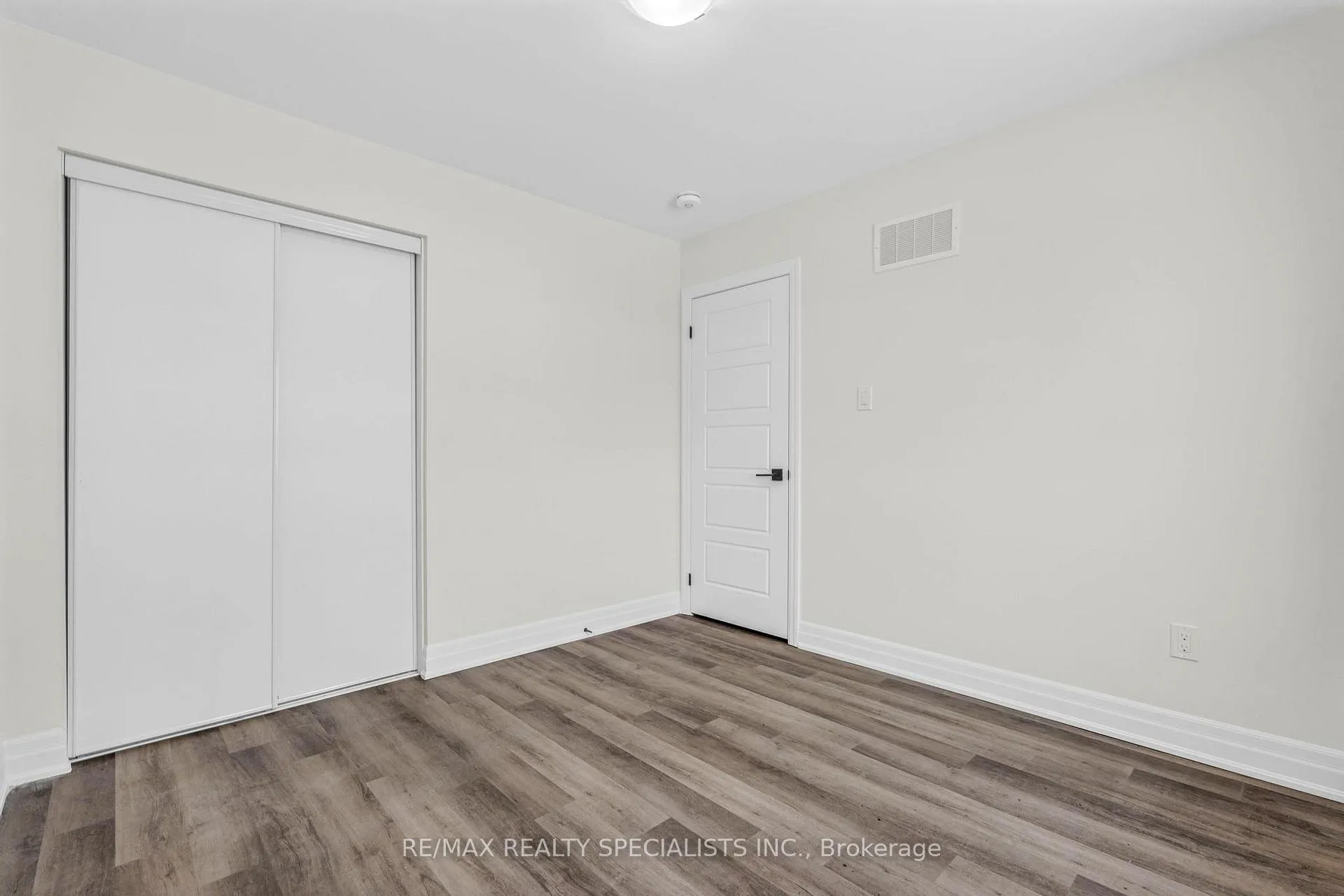 Photo 21 of 108 Forestwalk Street, Kitchener — HOMEH