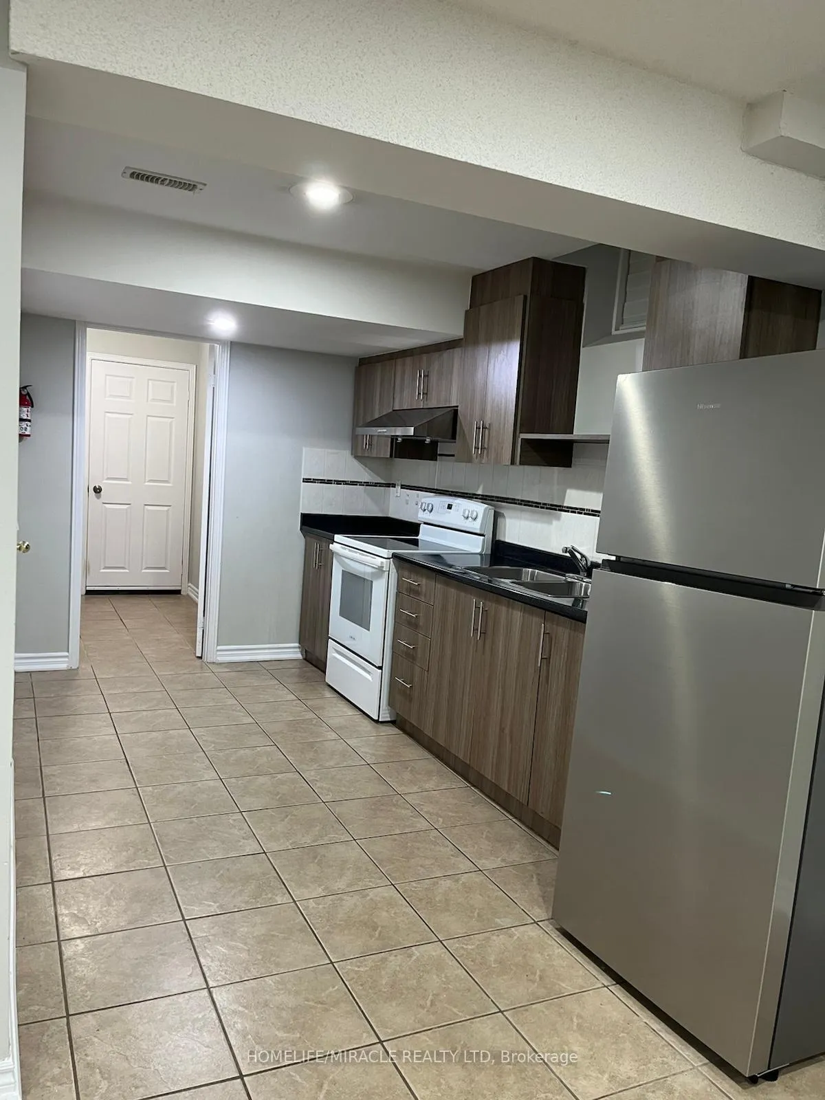 Photo 3 of 350 Kincardine Terrace, Milton, Scott — HOMEH