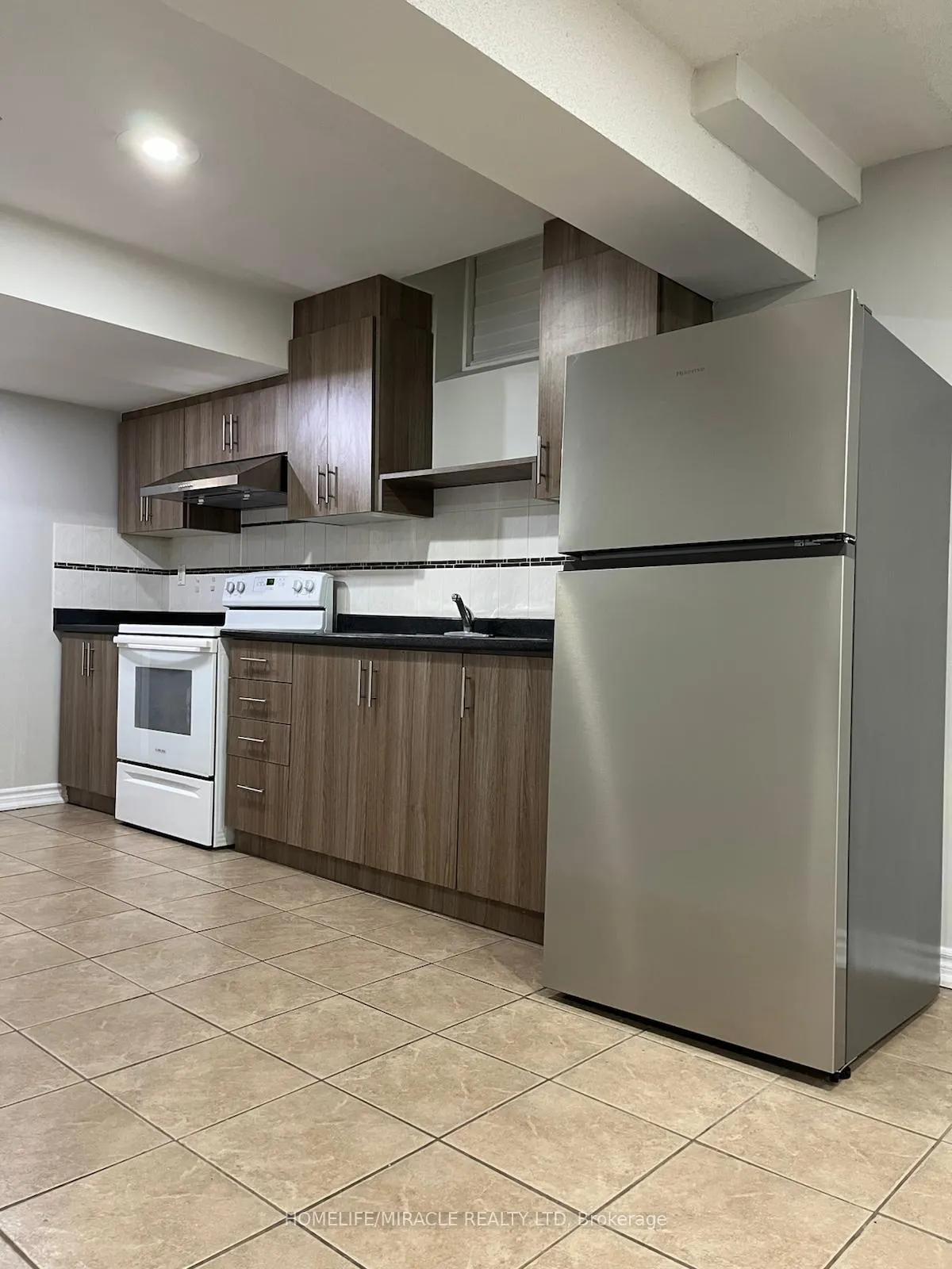 Photo 4 of 350 Kincardine Terrace, Milton, Scott — HOMEH