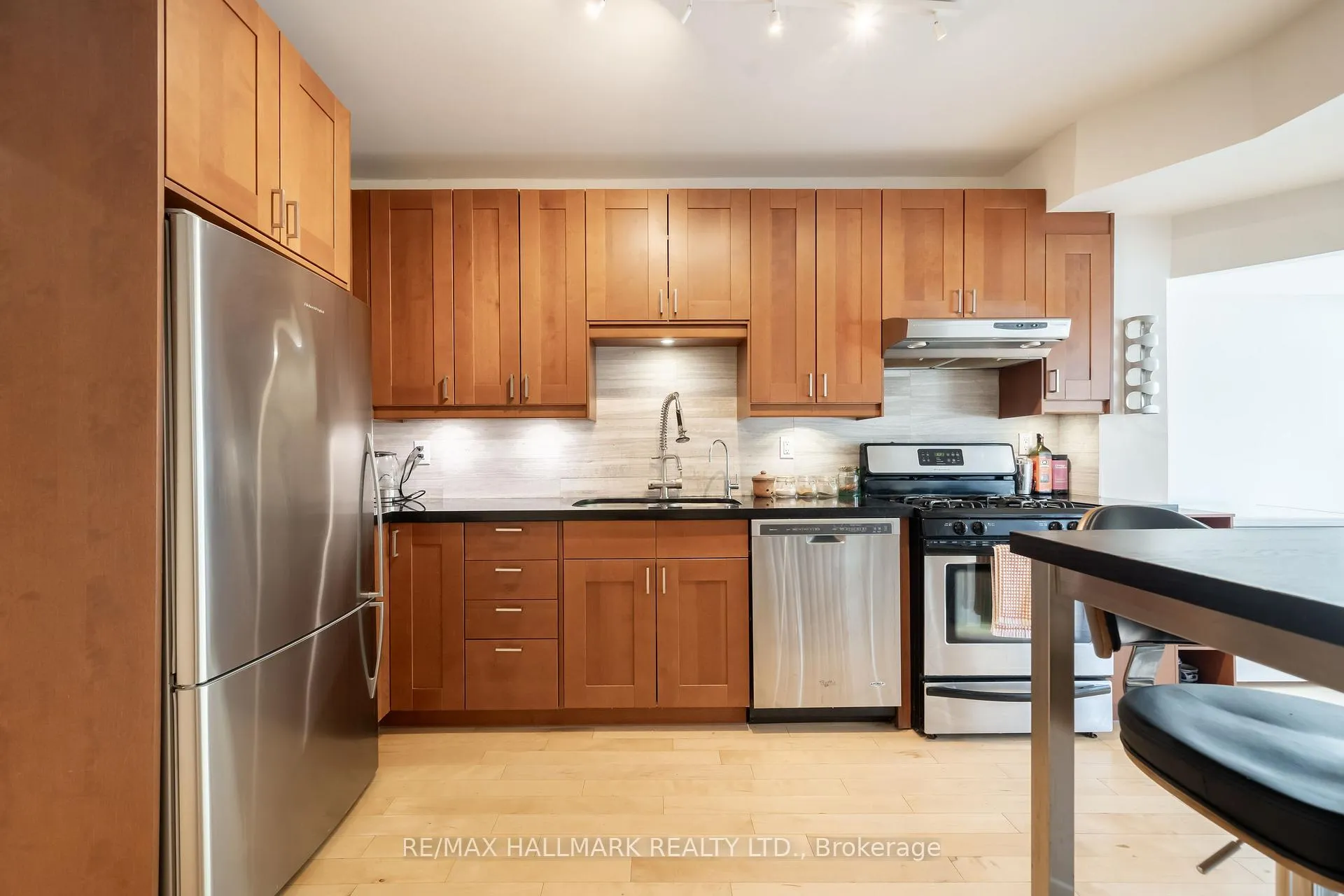 Photo 14 of Unit 2/F, 524 Markham Street, Toronto, Palmerston-Little Italy — HOMEH
