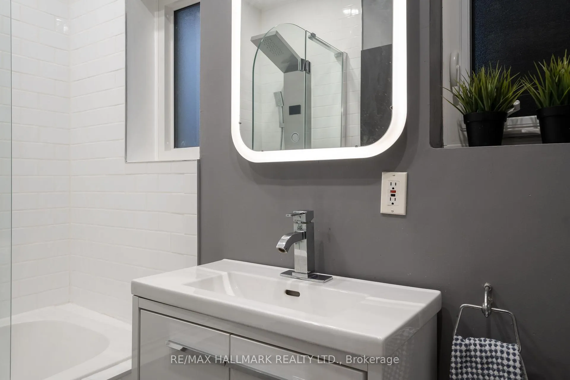 Photo 24 of Unit 2/F, 524 Markham Street, Toronto, Palmerston-Little Italy — HOMEH
