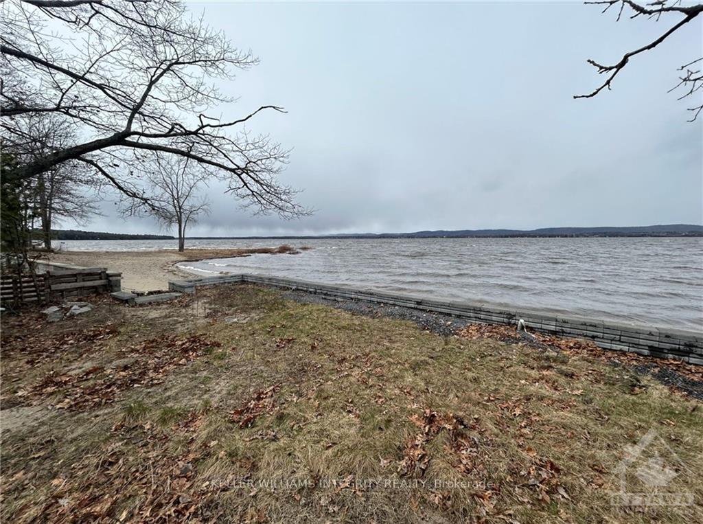 Photo 4 of 762 Bayview Drive, Ottawa, Constance Bay — HOMEH