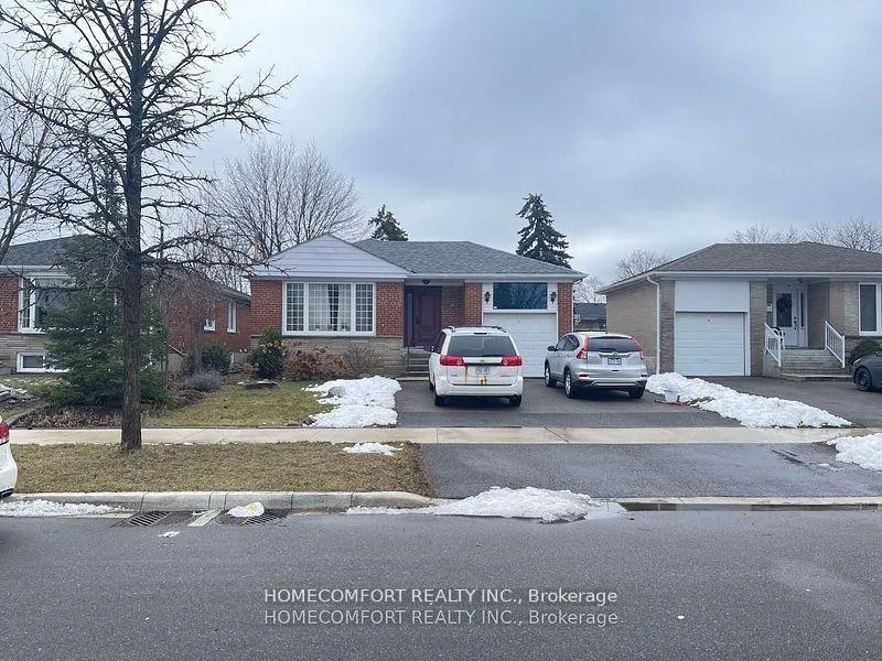 Front of 27 Dittmer Crescent N