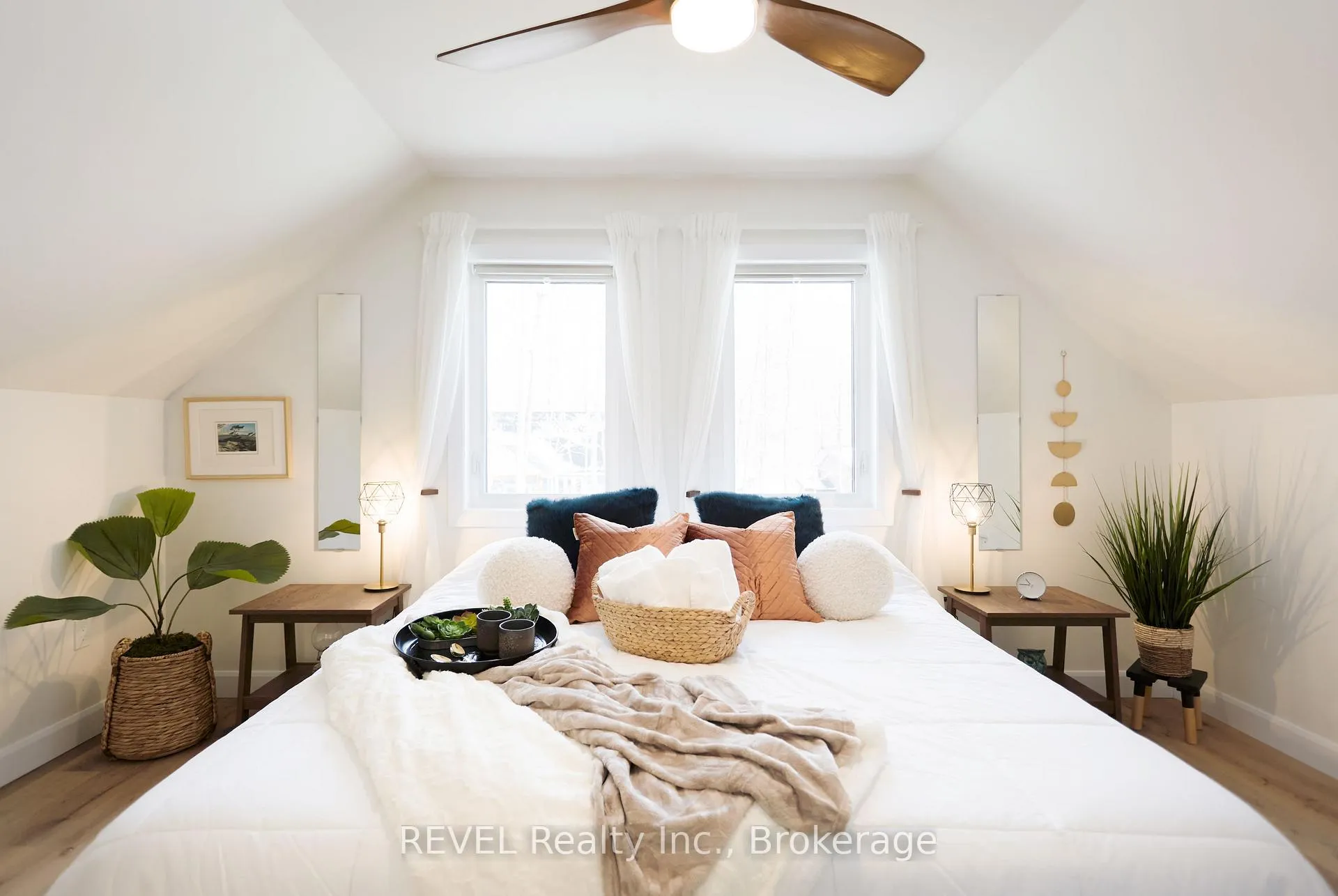 Photo 10 of 7 Wakunda Crescent, Tiny, Rural Tiny — HOMEH
