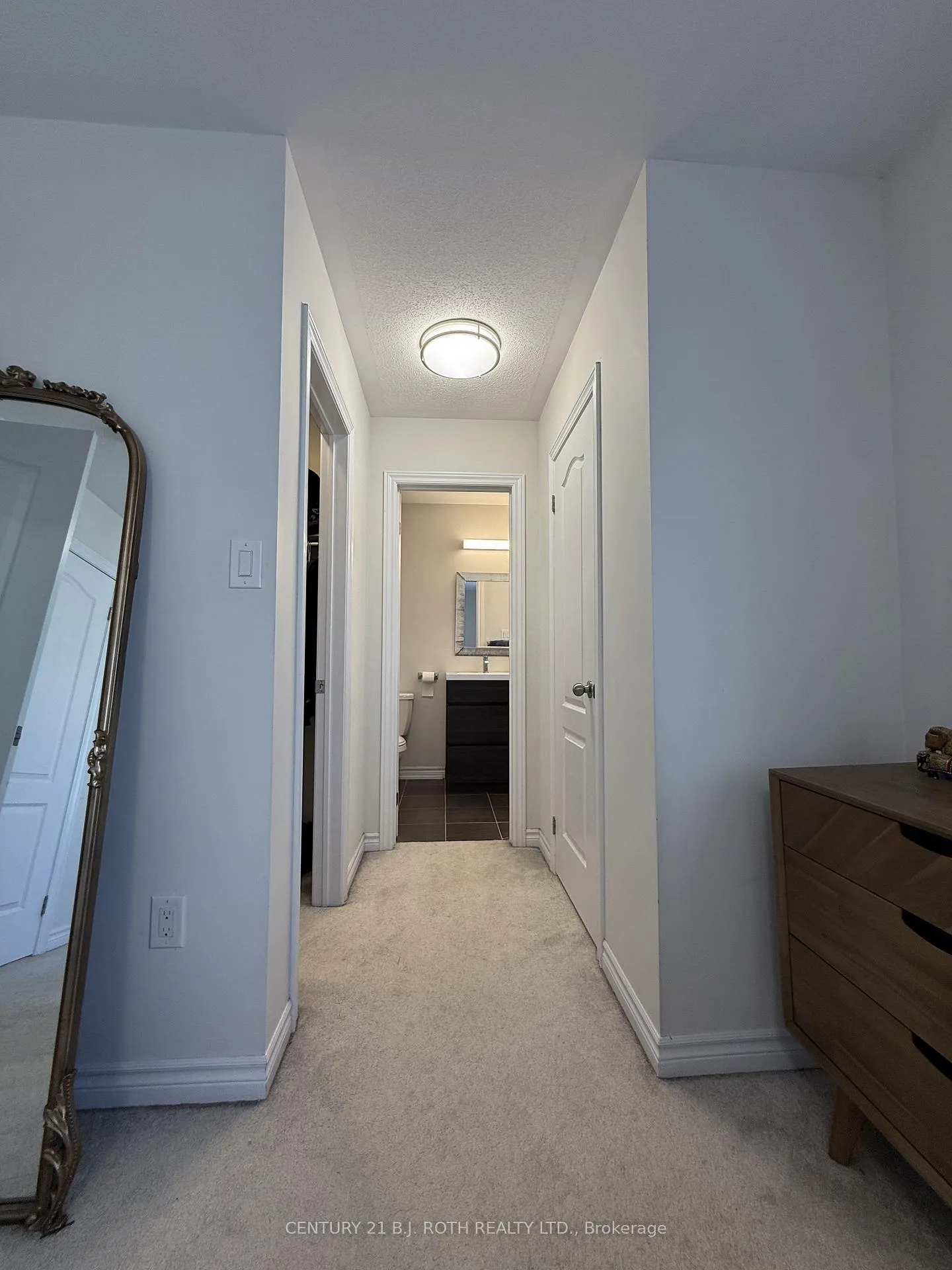 Photo 12 of 67 Megan Crescent, Barrie, 400 West — HOMEH