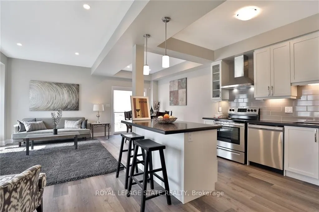 Photo 4 of 1 Garlent Avenue W, Hamilton, Ancaster — HOMEH