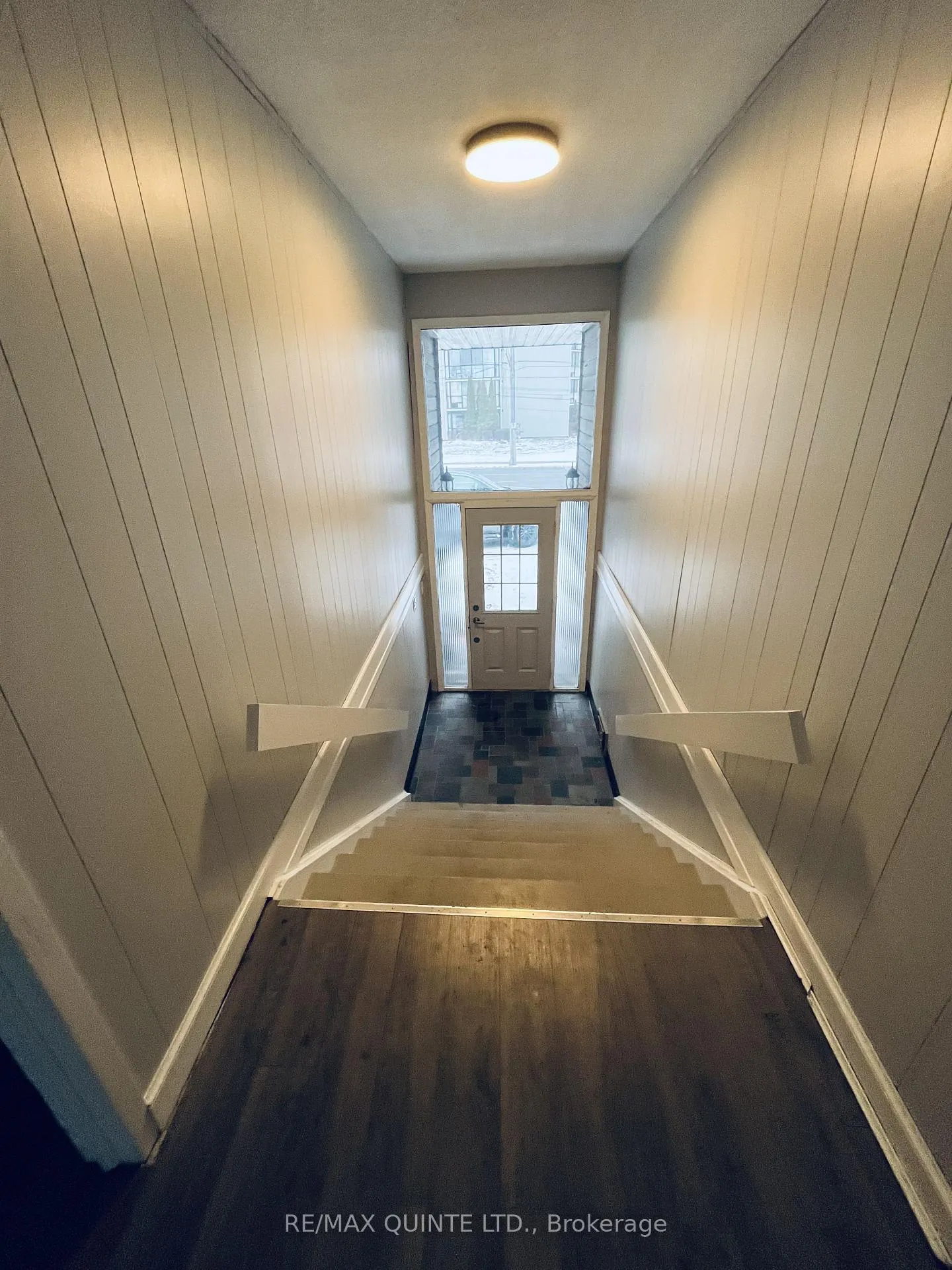 Photo 2 of 122 Sidney Street, Belleville, Belleville Ward — HOMEH