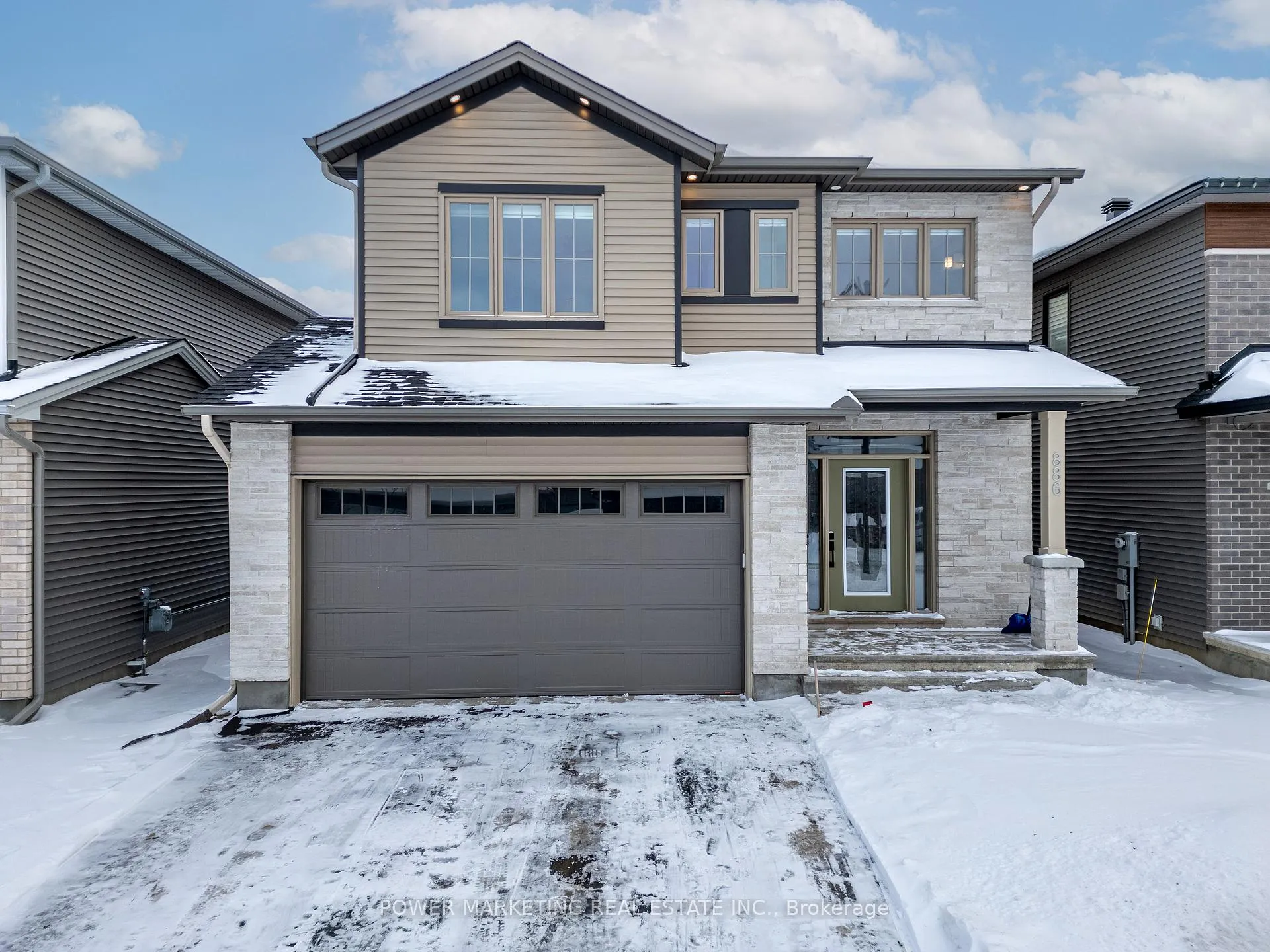 Front of 886 Sendero Way