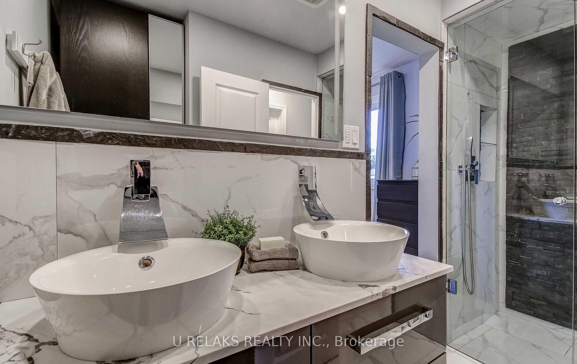 Photo 13 of 405 Melores Drive, Burlington, Appleby — HOMEH