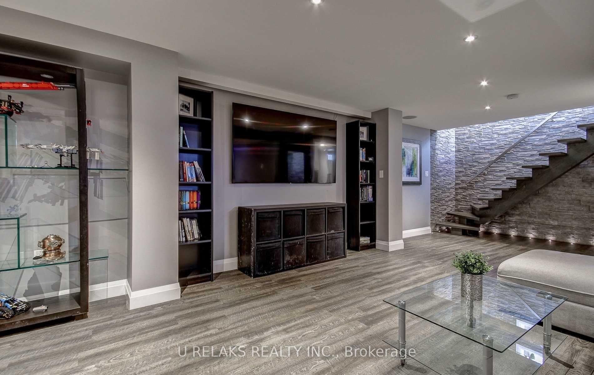 Photo 16 of 405 Melores Drive, Burlington, Appleby — HOMEH