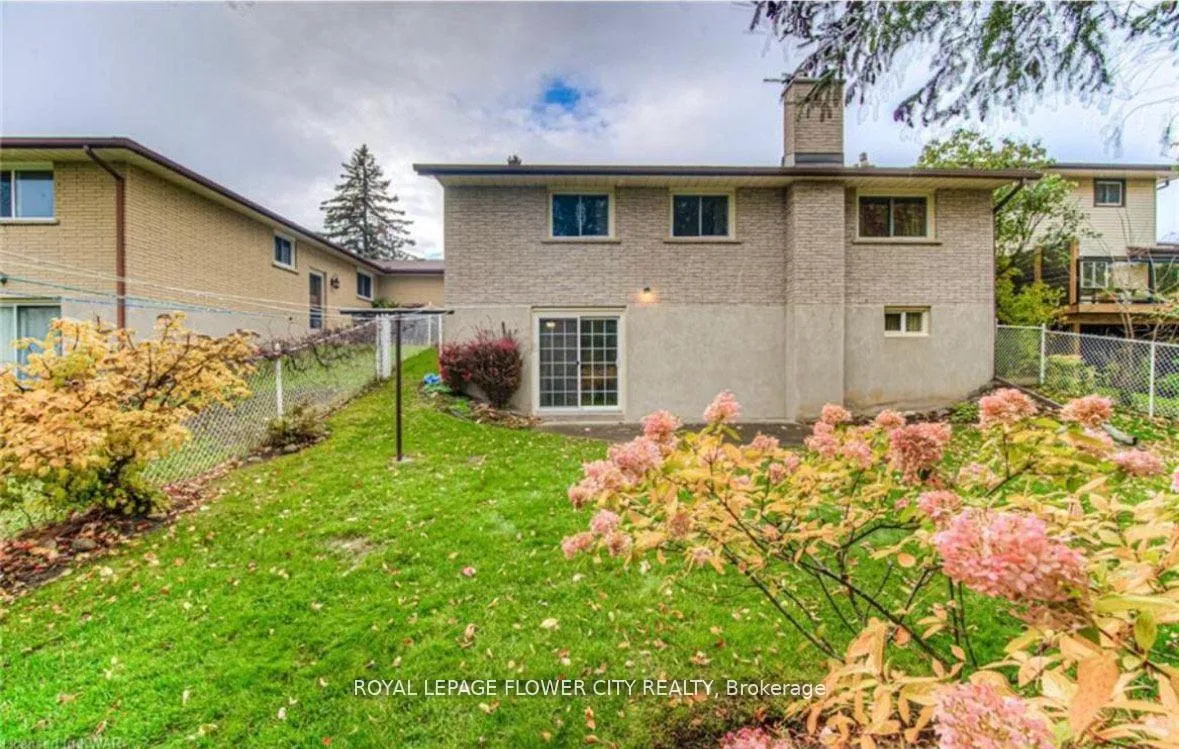 Photo 15 of 160 Westheights Drive, Kitchener — HOMEH