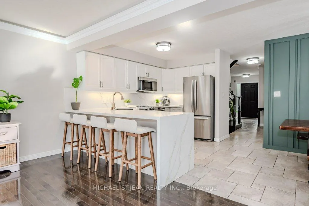 Photo 10 of 54 Geranium Avenue, Hamilton, Rural Glanbrook — HOMEH