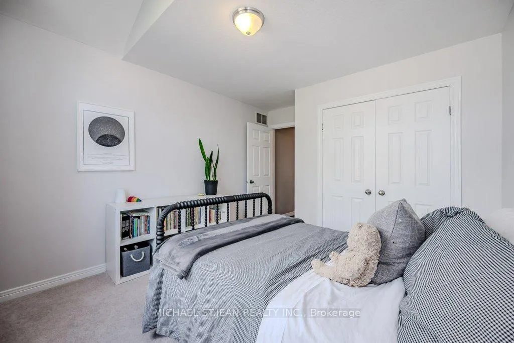 Photo 24 of 54 Geranium Avenue, Hamilton, Rural Glanbrook — HOMEH