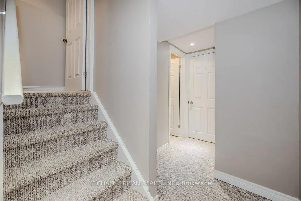 Photo 38 of 54 Geranium Avenue, Hamilton, Rural Glanbrook — HOMEH