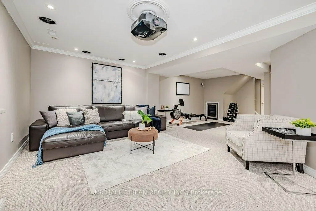 Photo 44 of 54 Geranium Avenue, Hamilton, Rural Glanbrook — HOMEH
