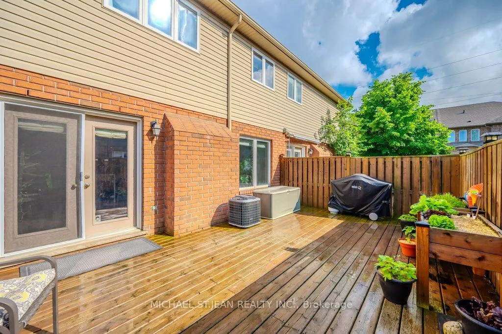 Photo 47 of 54 Geranium Avenue, Hamilton, Rural Glanbrook — HOMEH
