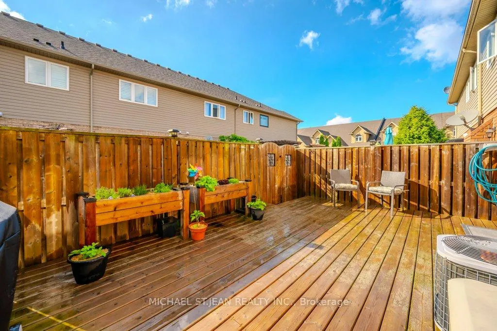 Photo 48 of 54 Geranium Avenue, Hamilton, Rural Glanbrook — HOMEH