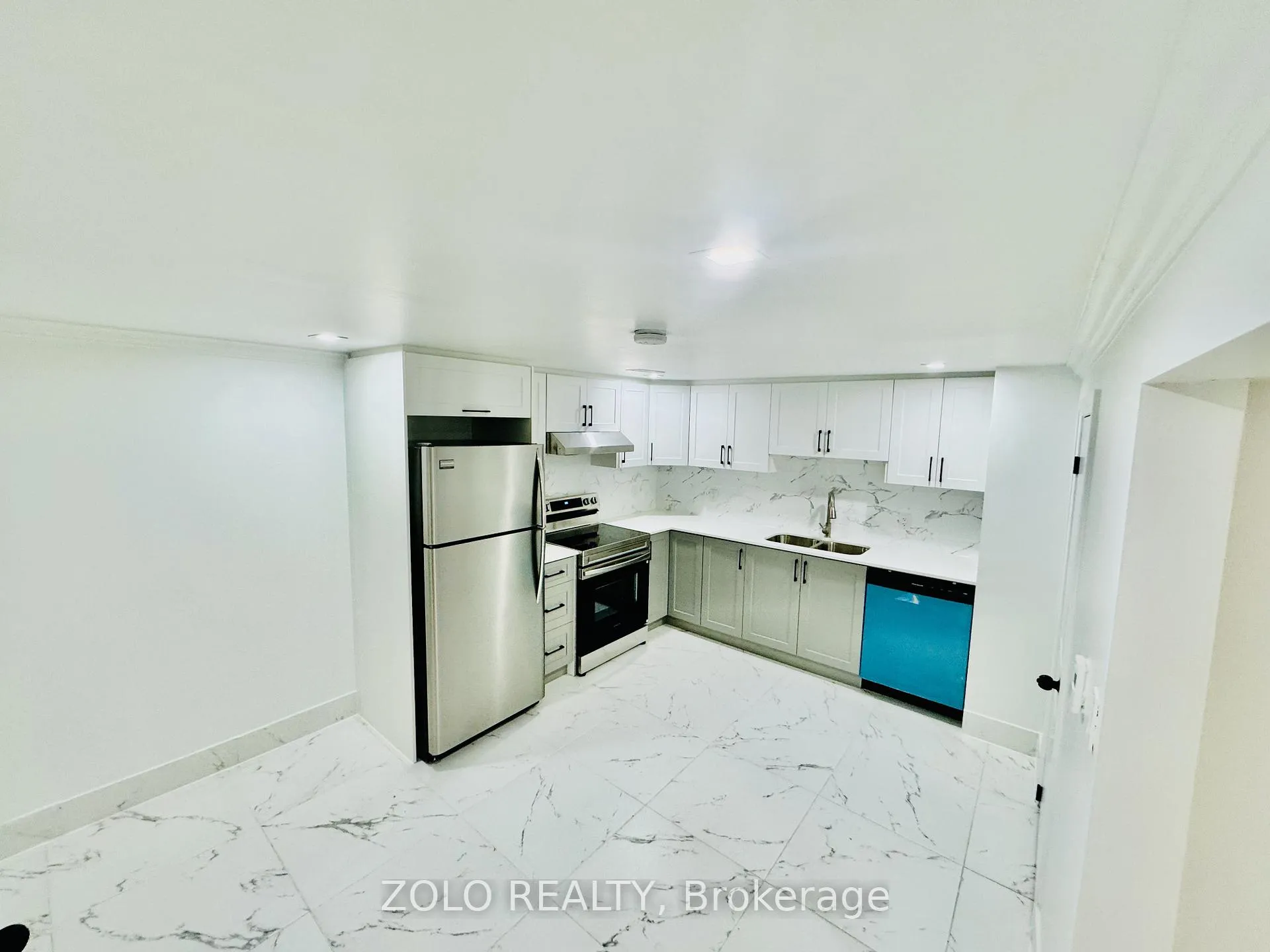 Photo 3 of Unit Lower / Basement, 285 West 31 Street, Hamilton, Gilbert — HOMEH