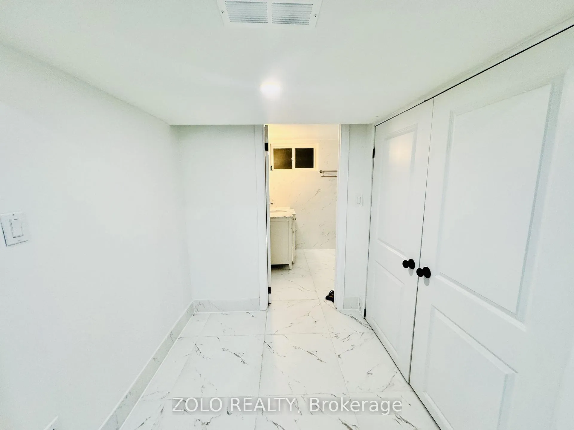 Photo 6 of Unit Lower / Basement, 285 West 31 Street, Hamilton, Gilbert — HOMEH