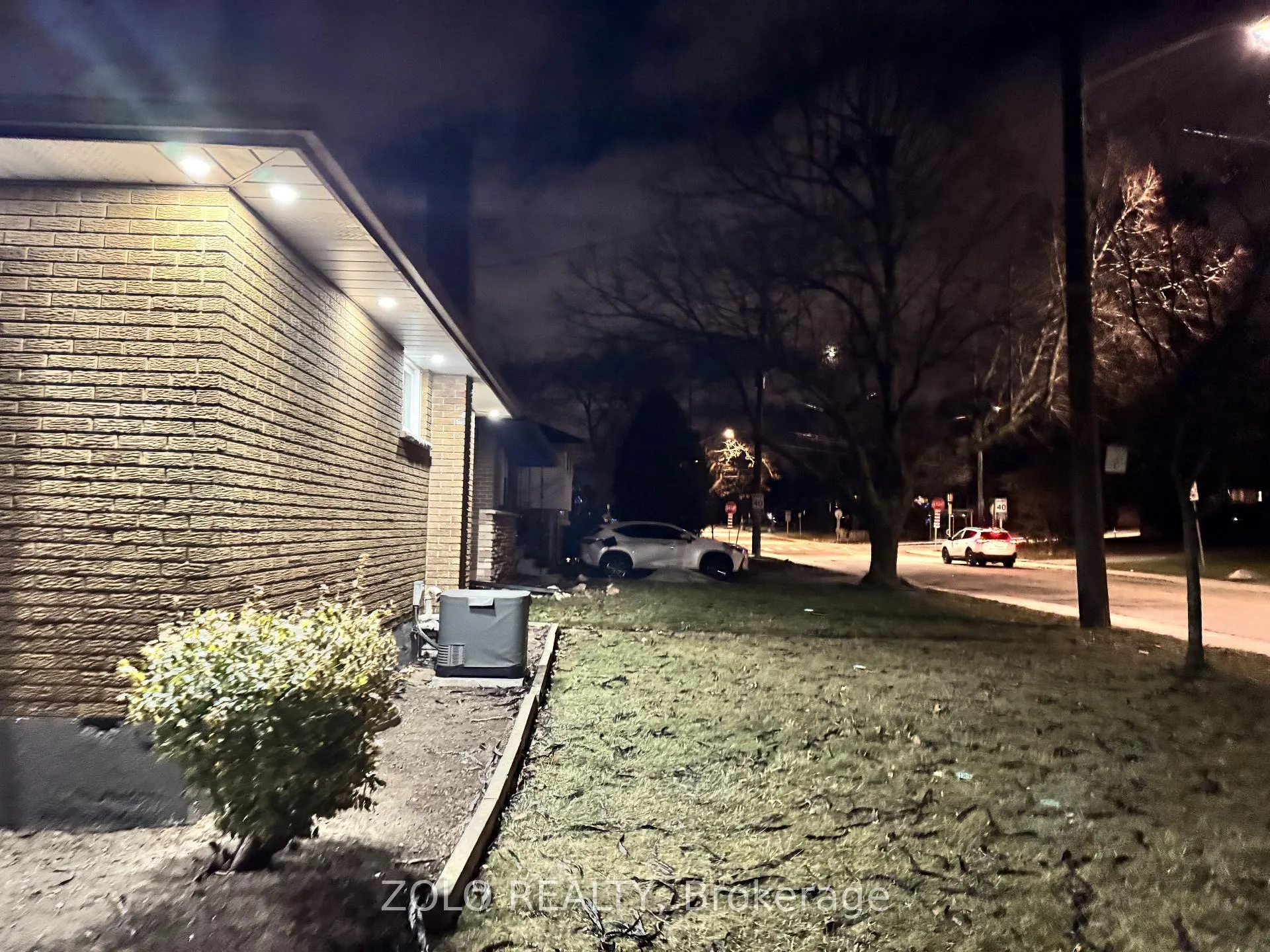 Photo 13 of Unit Lower / Basement, 285 West 31 Street, Hamilton, Gilbert — HOMEH