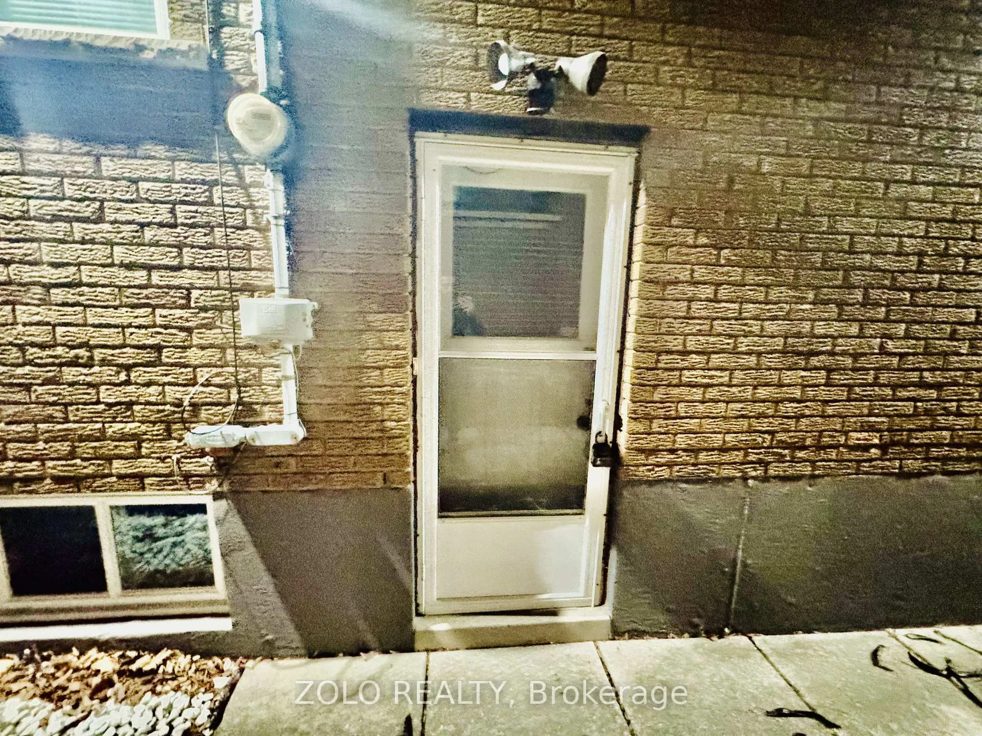 Photo 14 of Unit Lower / Basement, 285 West 31 Street, Hamilton, Gilbert — HOMEH