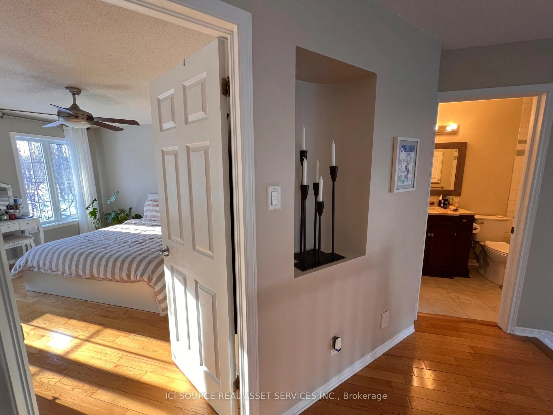 Photo 8 of 127 Gladeview Private, Ottawa, Upper Hunt Club — HOMEH