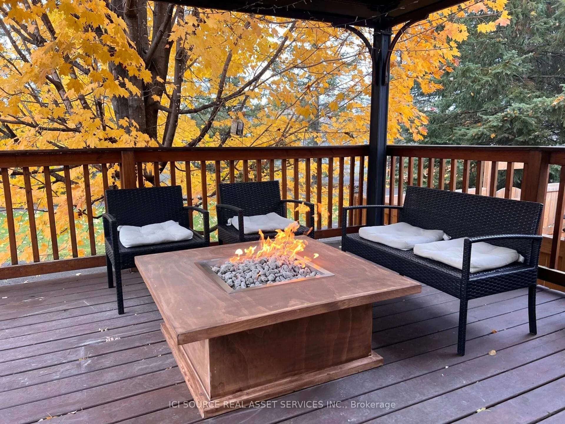 Photo 27 of 127 Gladeview Private, Ottawa, Upper Hunt Club — HOMEH