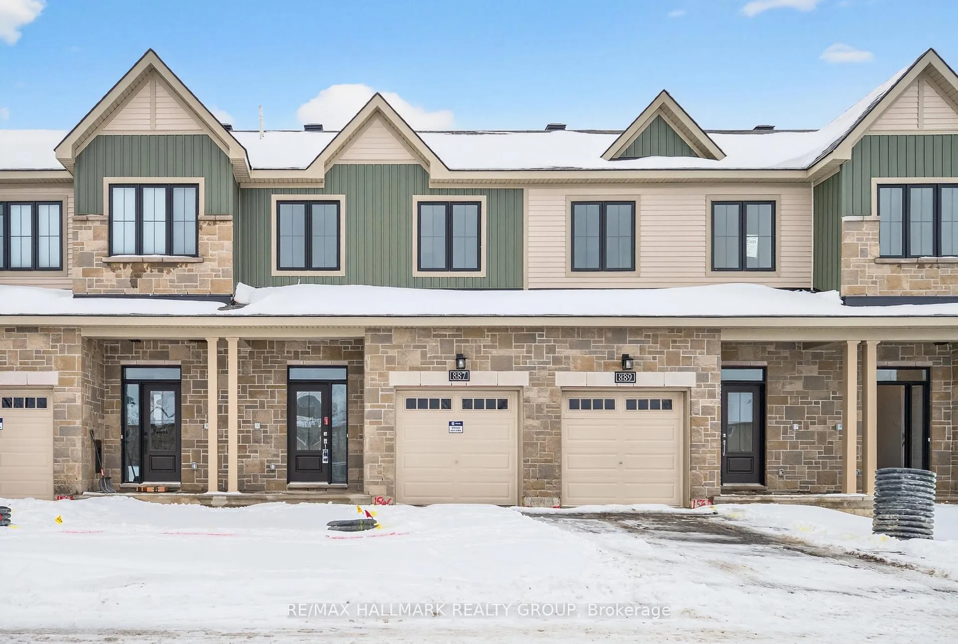 Photo 1 of 887 Eileen Vollick Crescent, Ottawa, Kanata - Morgan's Grant/South March — HOMEH